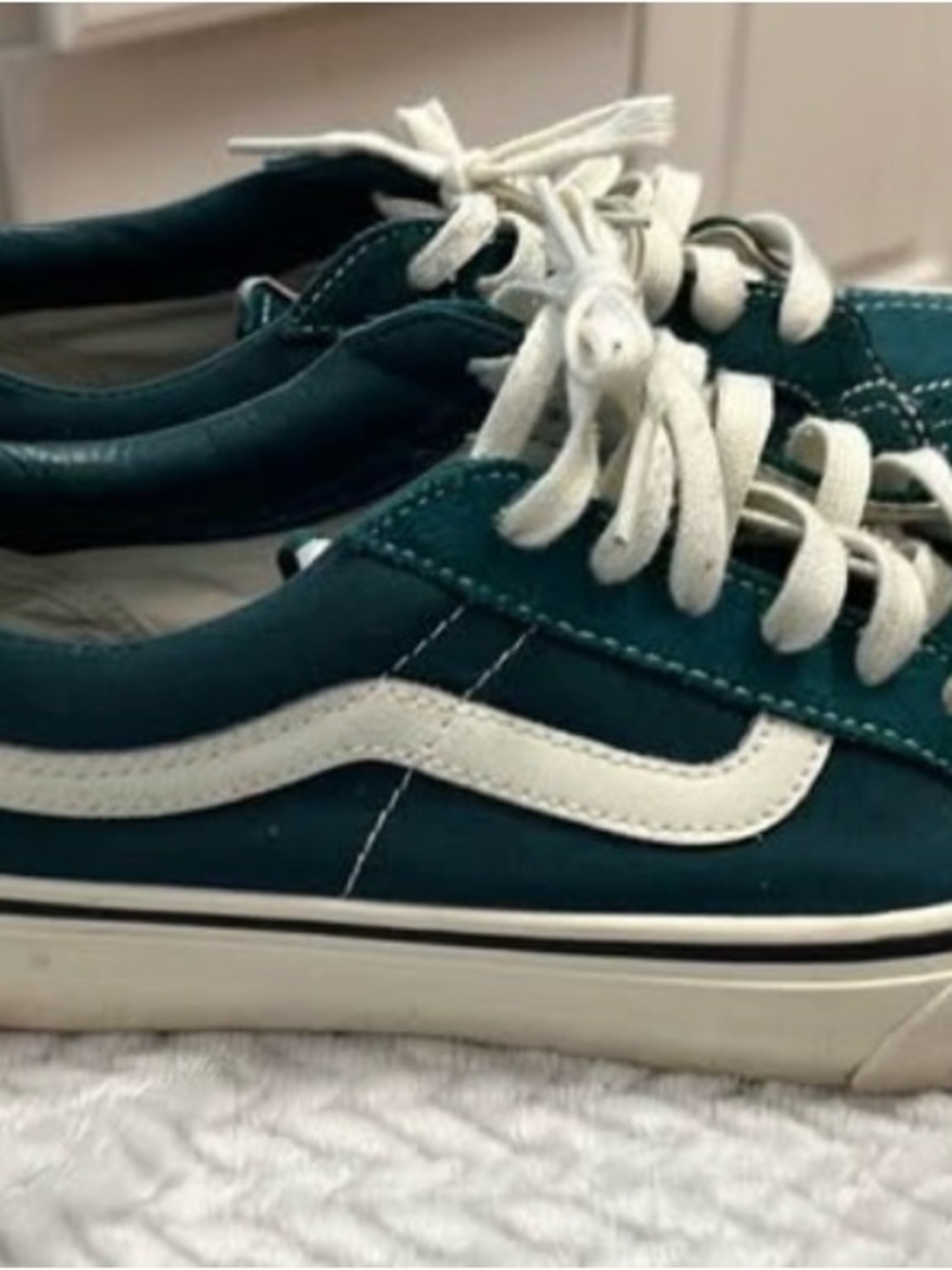 Vans Teal Suede Low-Top Skate Sneakers – Men’s 8.5 / Women’s 10 Old Skool